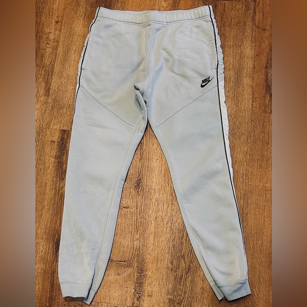 Nike Men’s Gray Jogger Pants